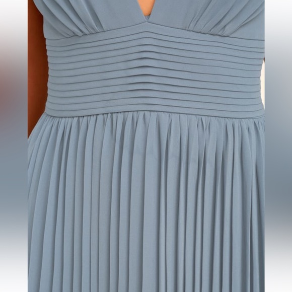 Dusty blue formal dress - Picture 4 of 4